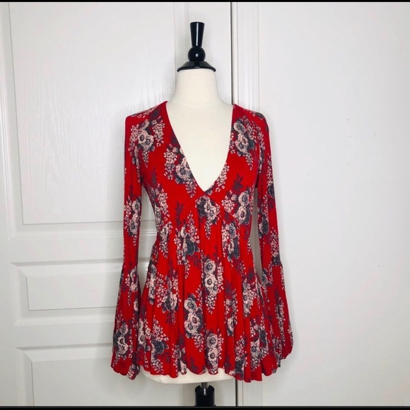 Free people speak easy tunic boho bell sleeve, Deep V neck - Picture 2 of 3